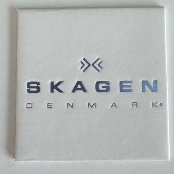 Watch - Picture 5 of 5